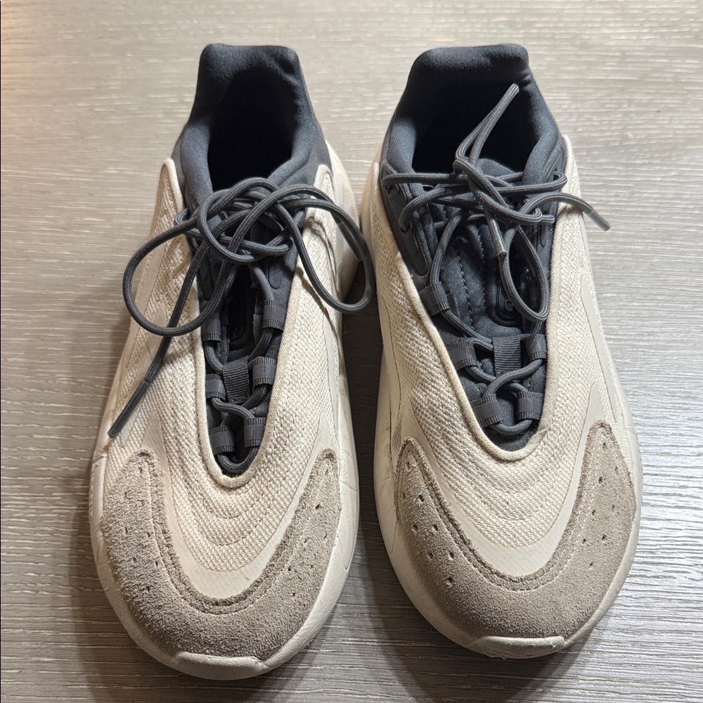 adidas Ozelia 'Wonder White Grey' Cream and Gray Sneakers